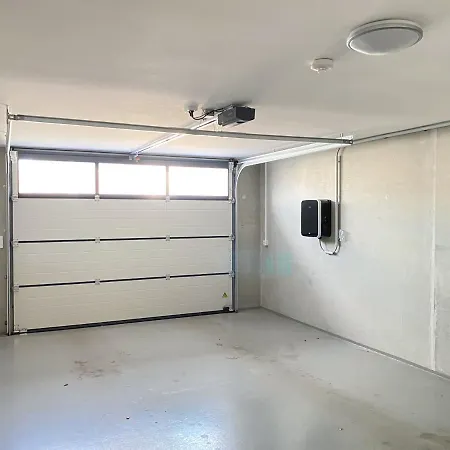 Apartment Moderne 5 Schlafzimmer Designer Mit Garten Und Terrasse Fusslaufig Am Cospudener